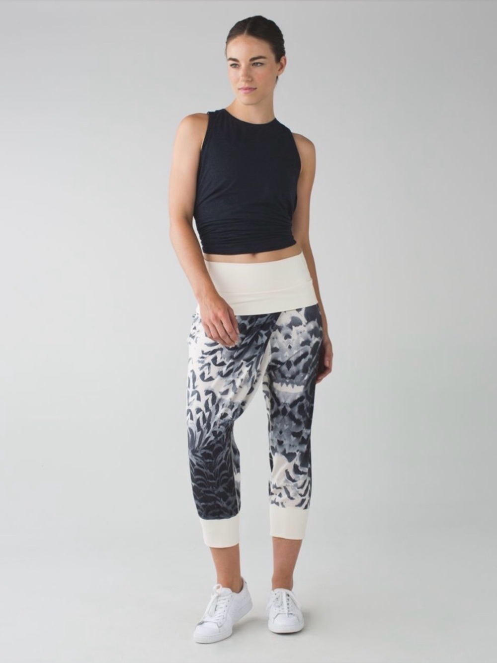 Lululemon - Dance To Yoga Cropped Jogger Pant